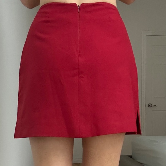 VINTAGE RED SKIRT WITH BUILT-IN SHORTS - Picture 3 of 6